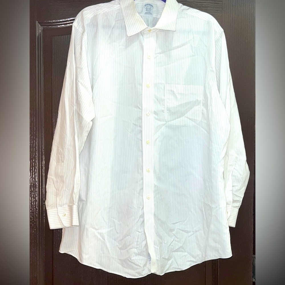 Brooks Brothers Men’s Classic Fit Button Down Dress Shirt Long Sleeve, Pinstripe
